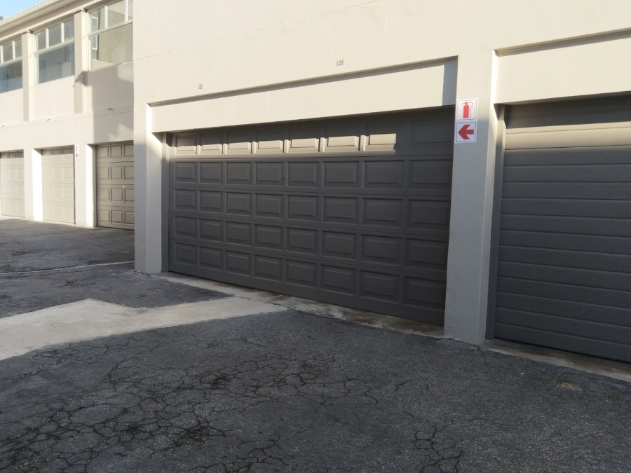 2 Bedroom Property for Sale in Summerstrand Eastern Cape